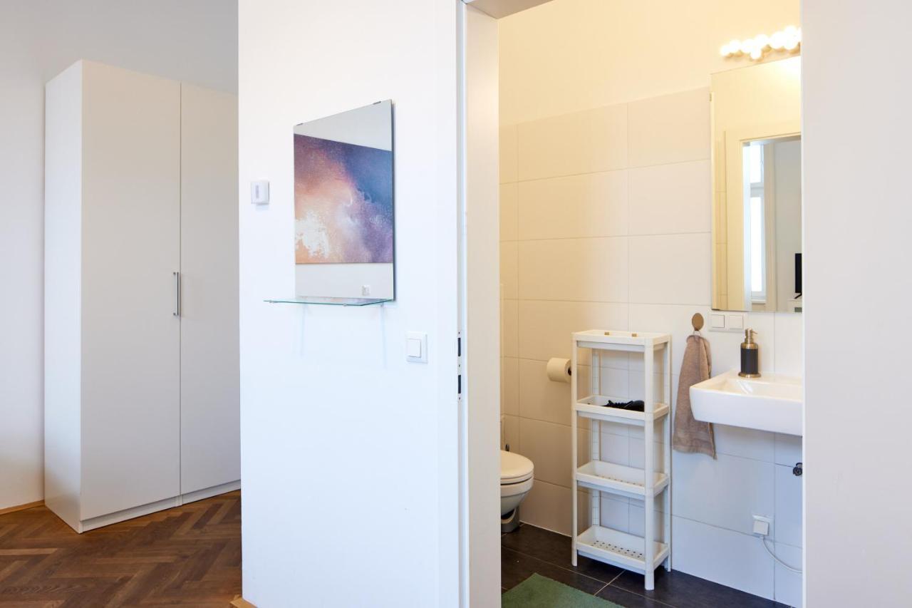 Nice Studio Close To Metro III Wien Exterior foto